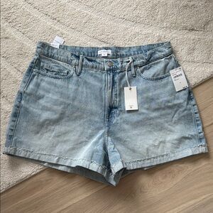 NEW- Good American Good 90's Short